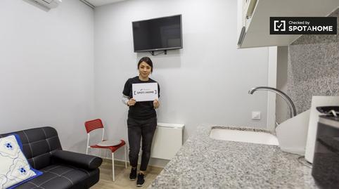 Foto 3 de Pis de lloguer a La Font de la Guatlla,  Barcelona Capital