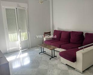 Sala d'estar de Casa o xalet de lloguer en Mairena del Alcor amb Aire condicionat i Terrassa