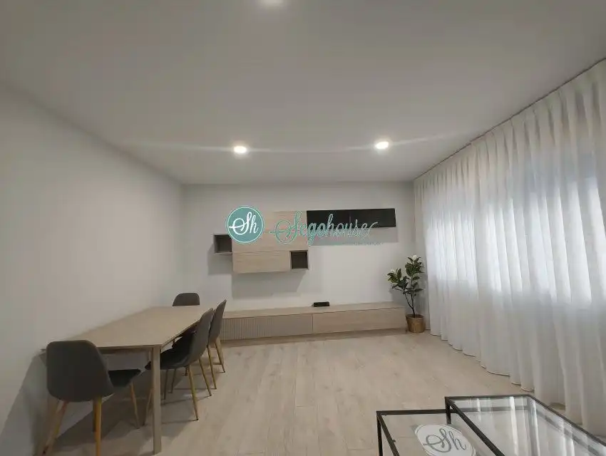 Wohnzimmer von Wohnung zur Miete in Segovia mit Heizung, Terrasse und Abstellraum