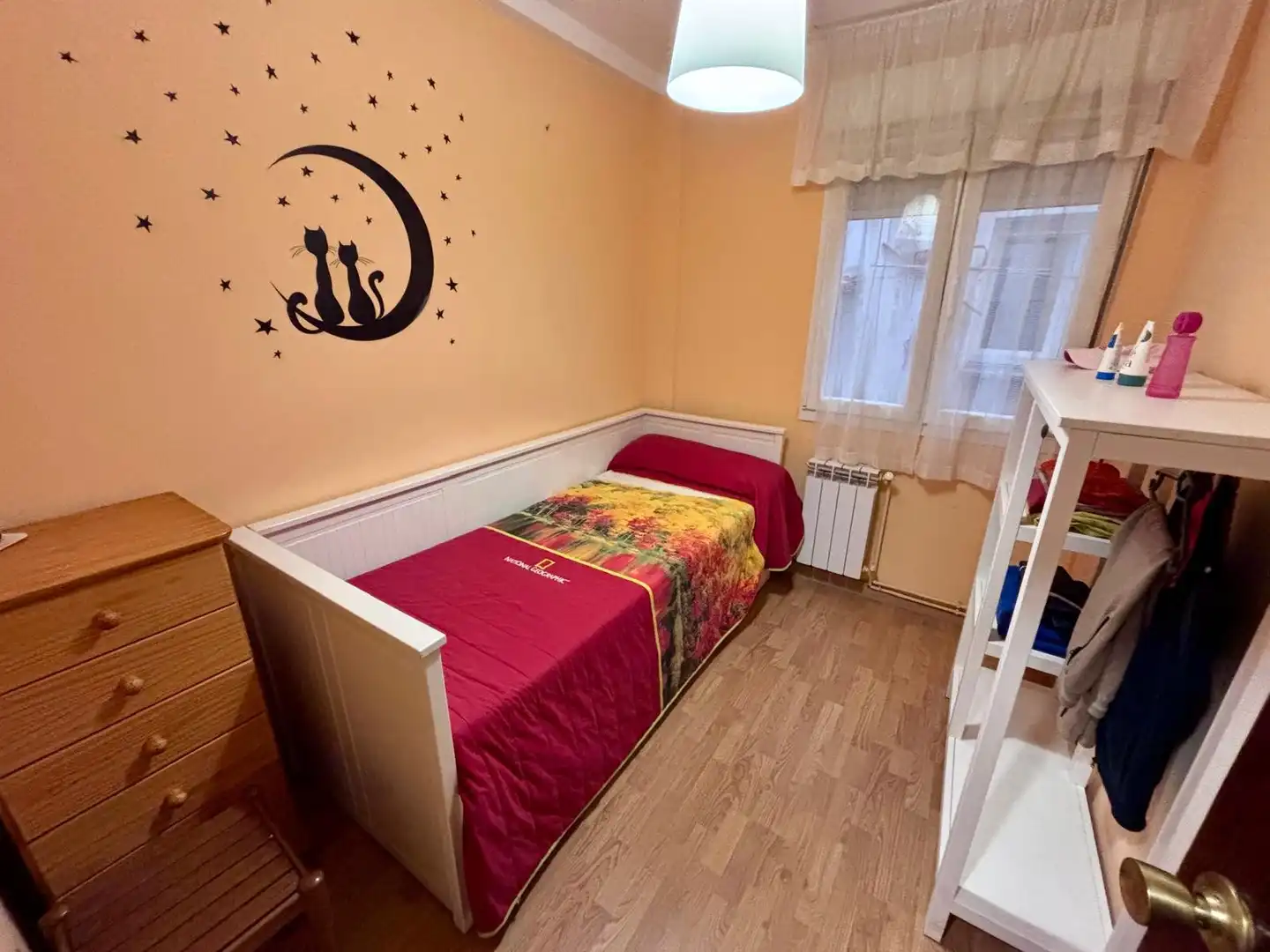 Habitación de Piso en venta en Gijón  con Calefacción, Parquet y Amueblado