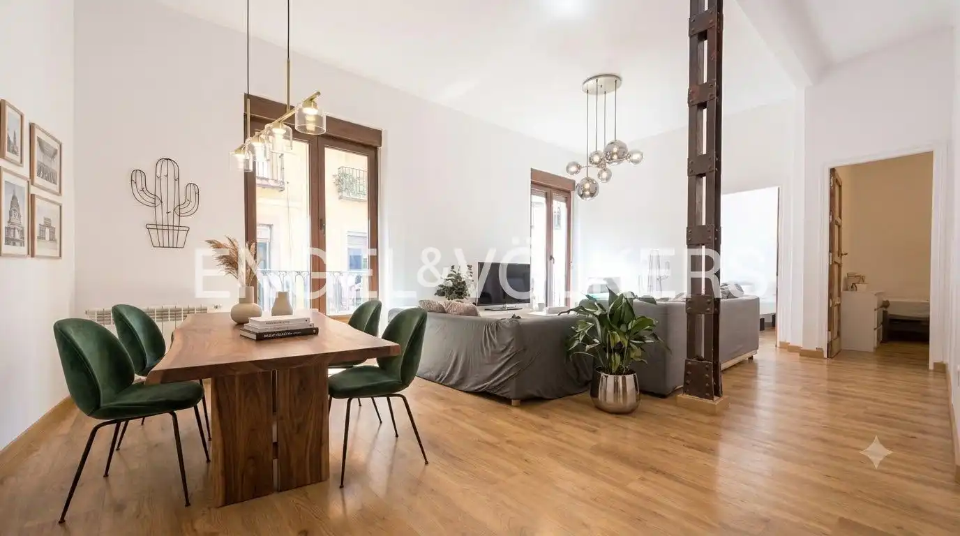Flat with terrace for sale in Centro