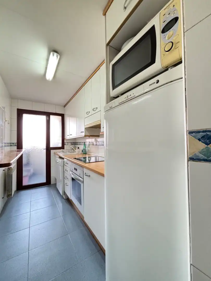 Küche von Wohnung zum Verkauf in Majadahonda mit Klimaanlage, Heizung und Privatgarten