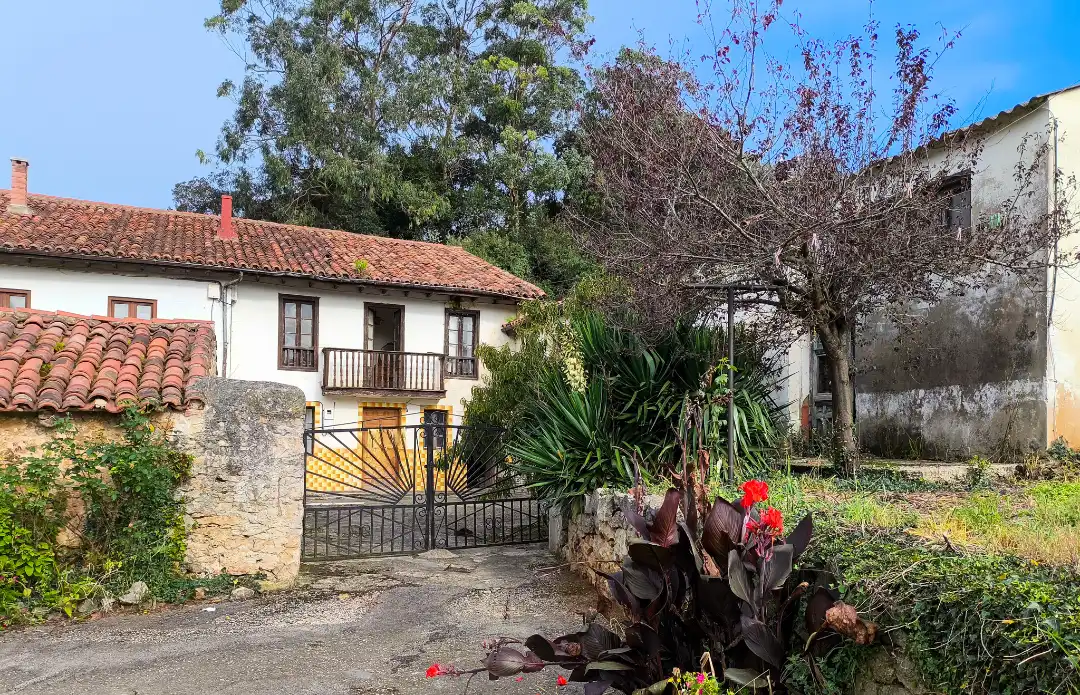 Exterior view of Detached homes for sale in Alfoz de Lloredo