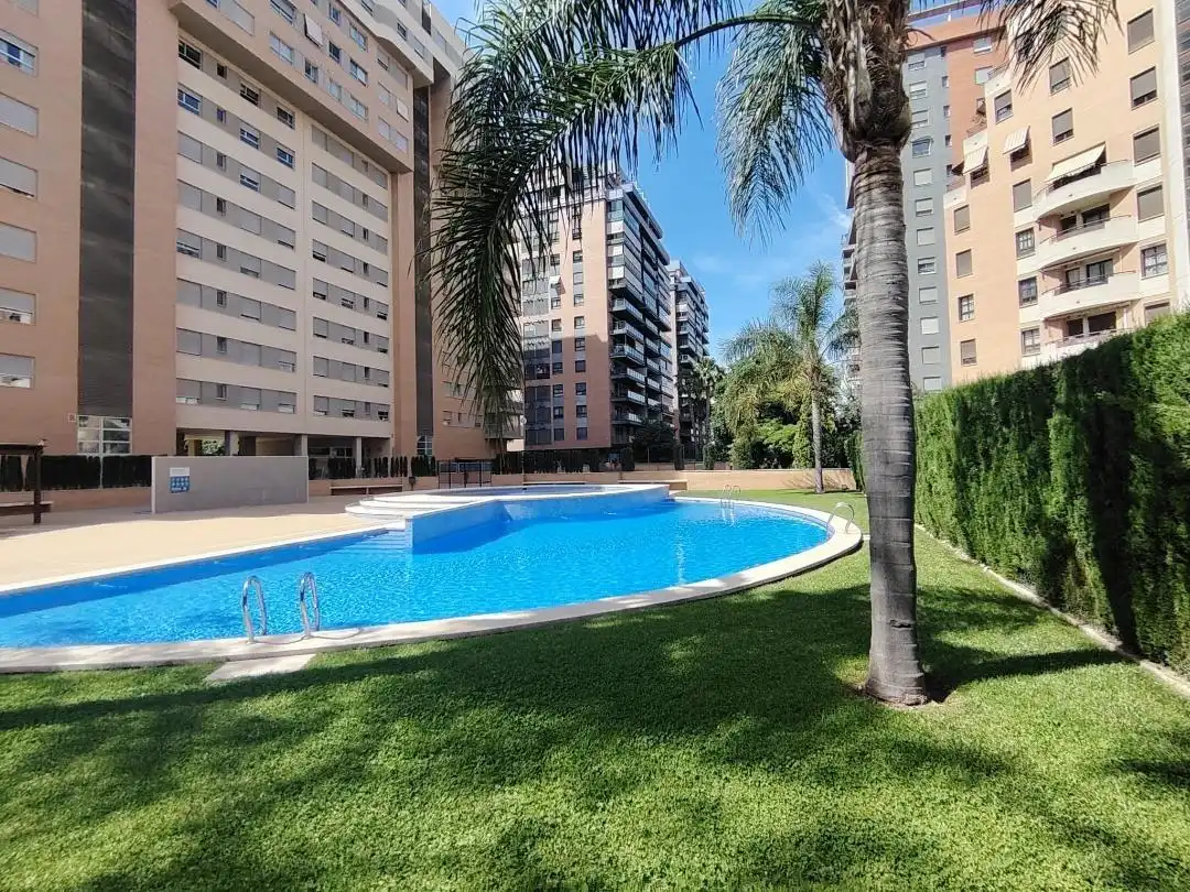 Swimming pool of Flat for sale in Mislata  with Air Conditioner, Private garden and Parquet flooring