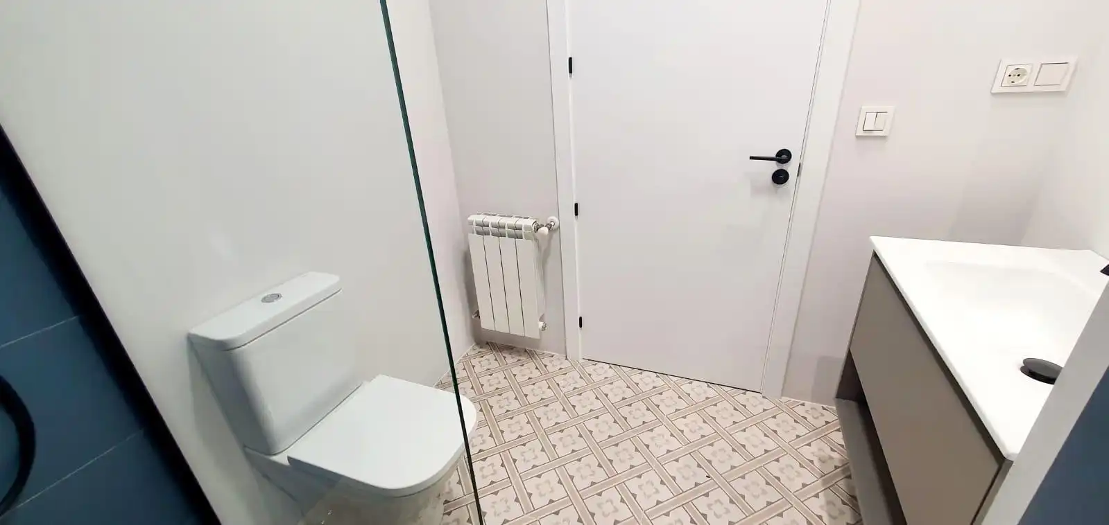 Badezimmer von Erdgeschoss zum Verkauf in Tapia de Casariego mit Heizung