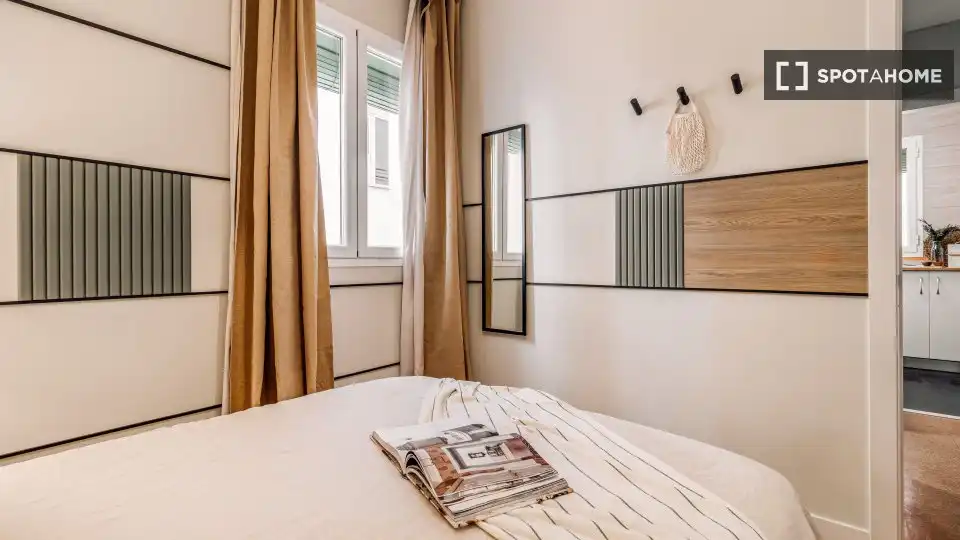 Bedroom of Apartments for share in Madrid  with Air Conditioner, Terrace and Furnished