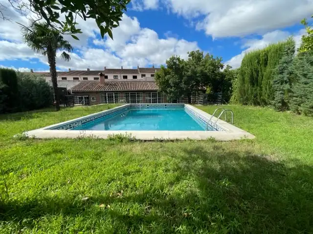 Piscina de Casa o chalet en venta en Trujillo con Aire acondicionado, Jardín privado y Piscina