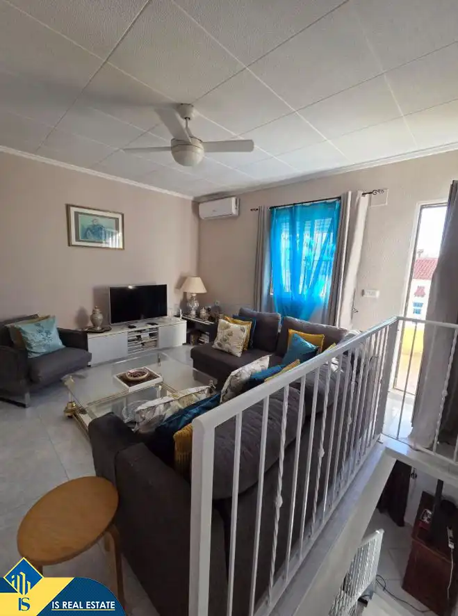Casa con jardín en venta en Zona Carrefour - Urbanizaciones, imagen 3
