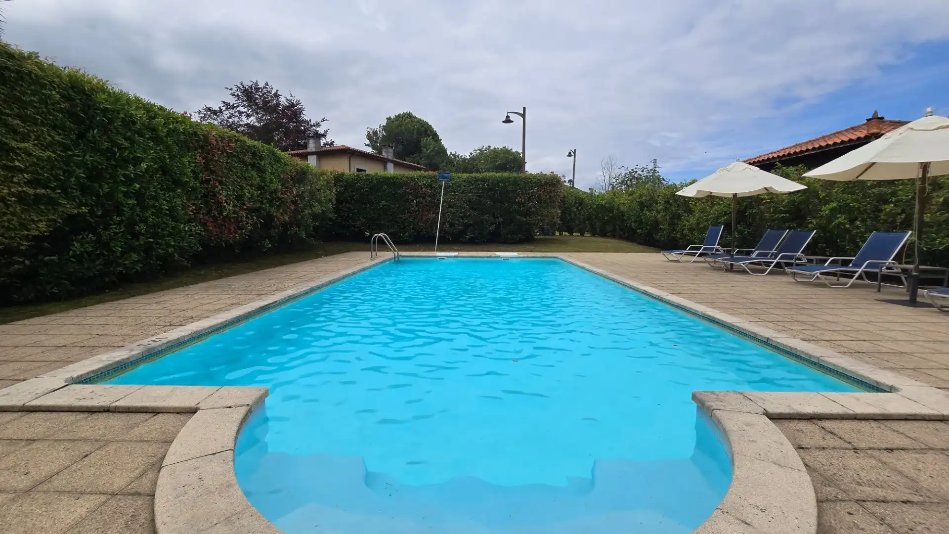 Piscina de Casa o xalet en venda en Llanes amb Calefacció, Jardí privat i Piscina