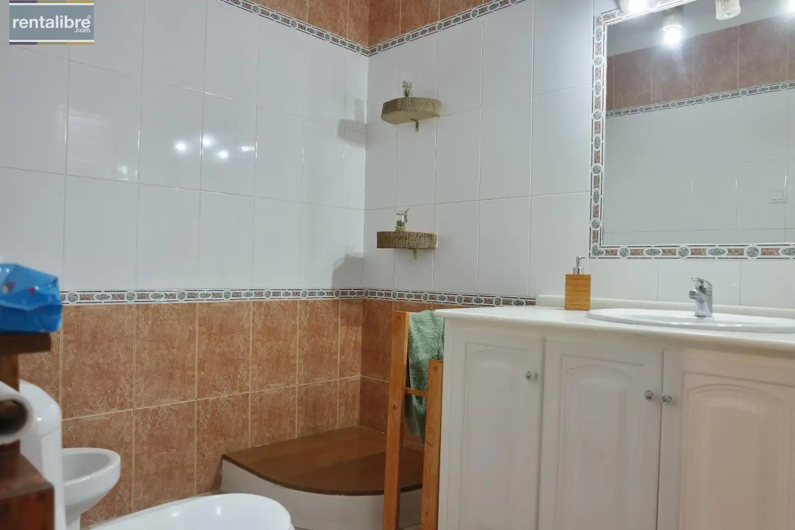 Bany de Finca rústica en venda en Sanlúcar de Barrameda amb Aire condicionat, Calefacció i Jardí privat