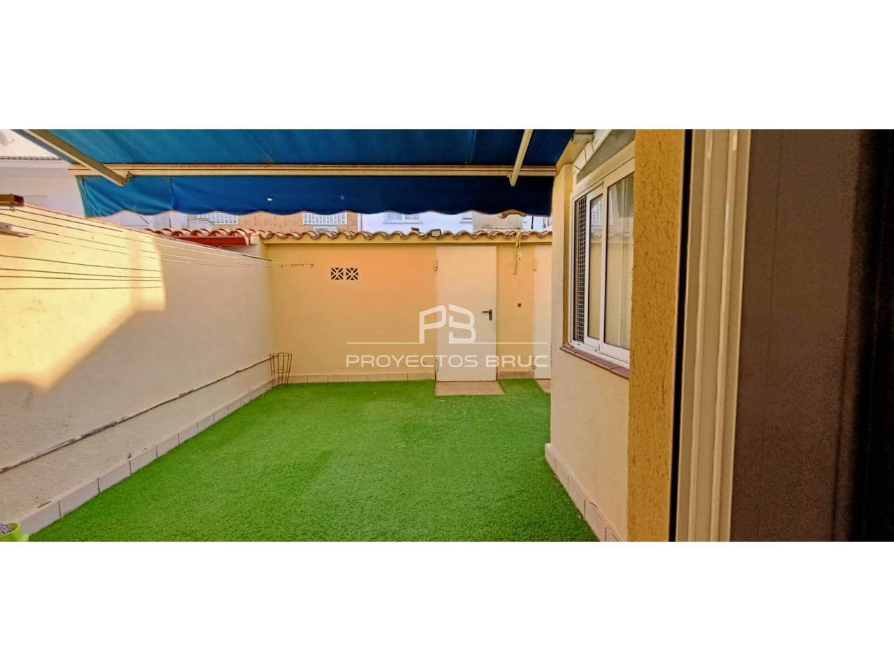 Exterior view of Single-family semi-detached to rent in Esparreguera  with Heating and Terrace