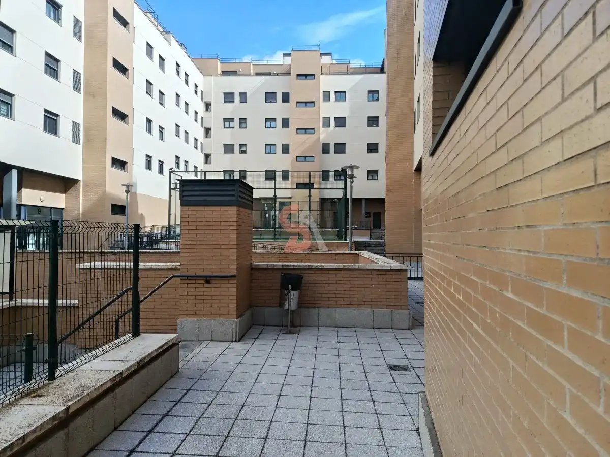 Vista exterior de Pis en venda en Arroyo de la Encomienda amb Calefacció, Terrassa i Traster