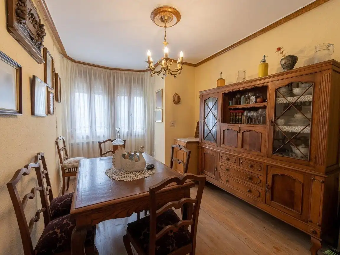 Comedor de Piso en venta en Morcín