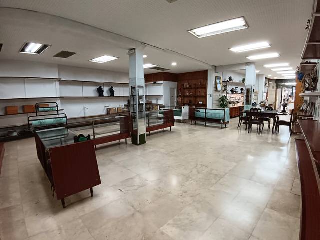 Local comercial en Alquiler en Rúa Peregrina en Centro - Echegaray