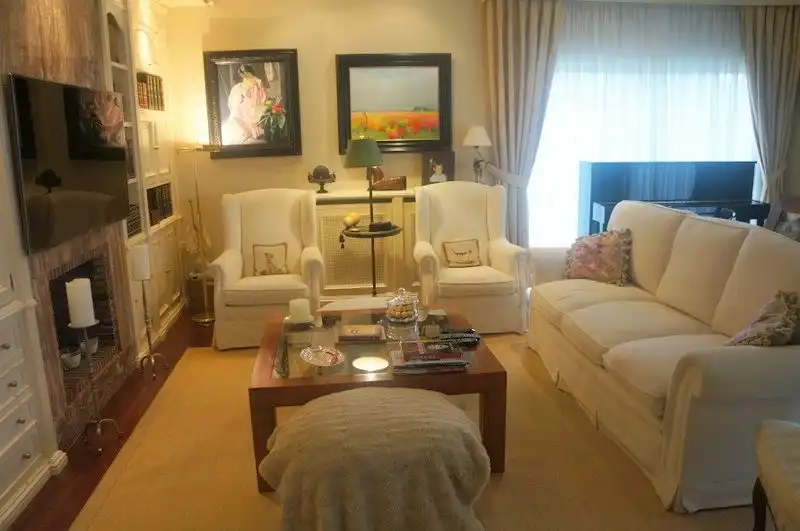 Sala de estar de Casa o chalet en venta en Castell d'Aro, Platja d'Aro i s'Agaró con Aire acondicionado, Calefacción y Jardín privado