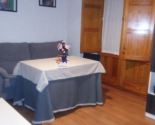 Dormitori de Apartament de lloguer en Badajoz Capital amb Parquet, Terrassa i Moblat