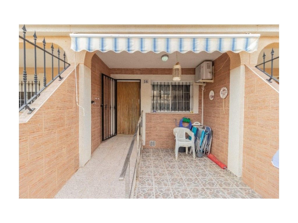 Vista exterior de Casa o xalet en venda en Cartagena amb Terrassa i Balcó