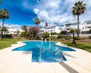 Piscina de Casa adosada en venda en Marbella amb Aire condicionat, Calefacció i Terrassa
