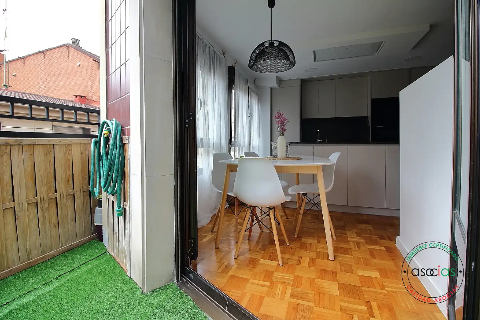 Terraza de Ático en venta en Gijón  con Calefacción, Parquet y Terraza
