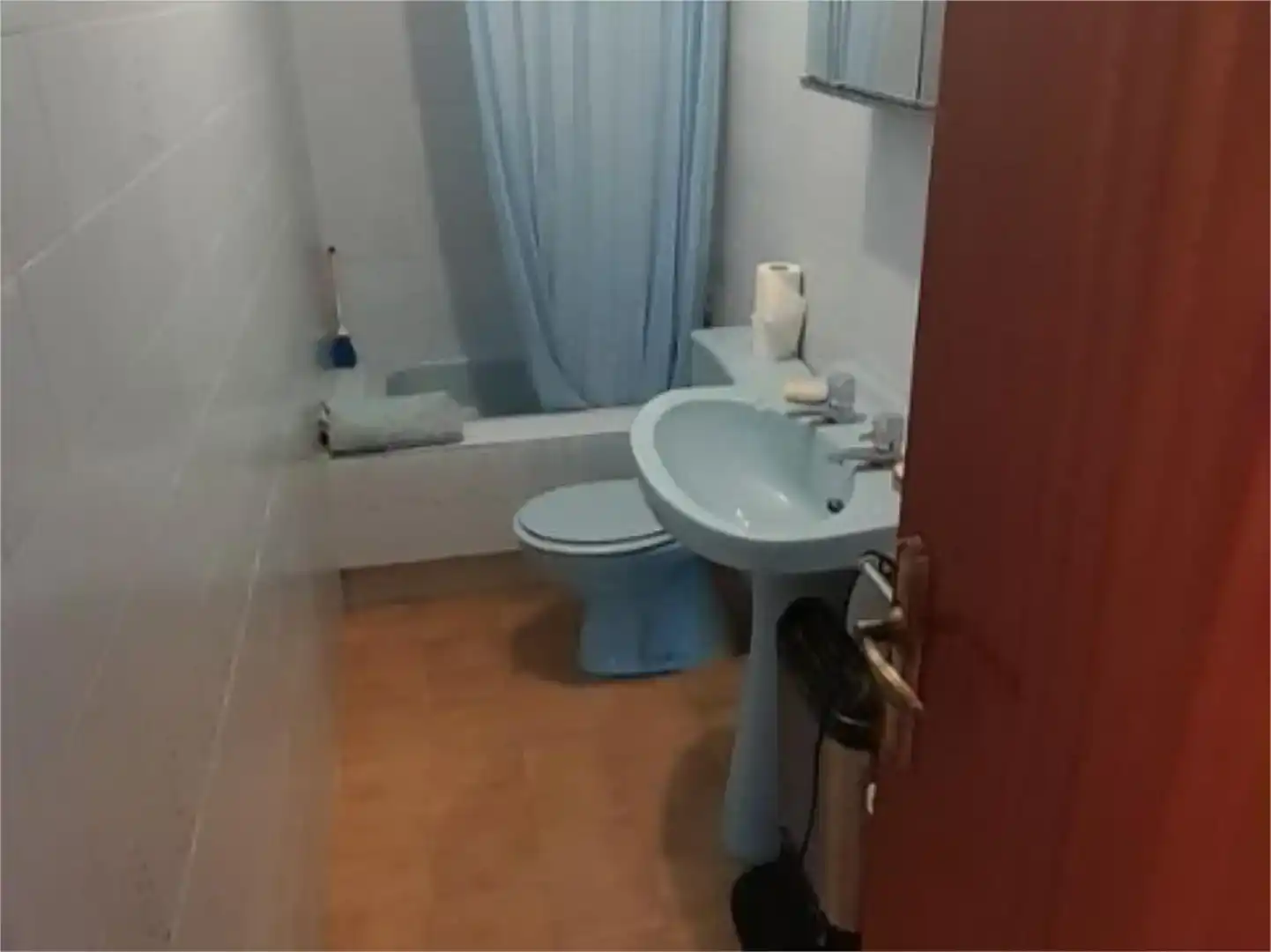 Baño de Piso en venta en Viana do Bolo con Jardín privado, Amueblado y Balcón