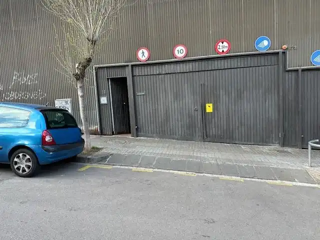 Aparcament de Garatge en venda en Badalona