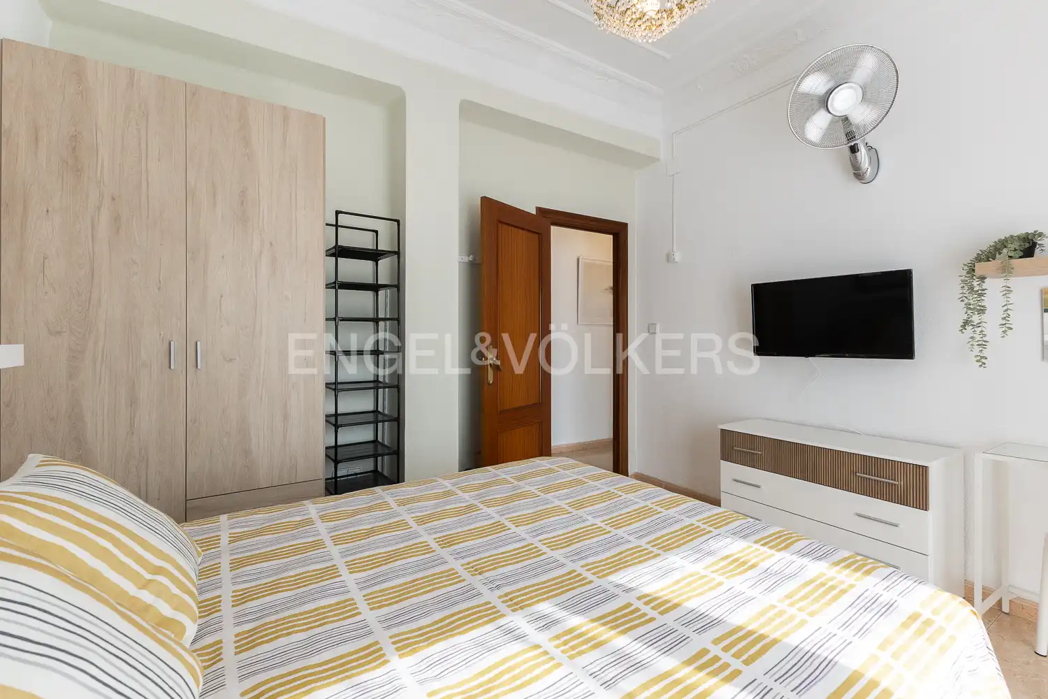 Bedroom of Flat for rent in Valencia  with Air Conditioner, Heating and Furnished