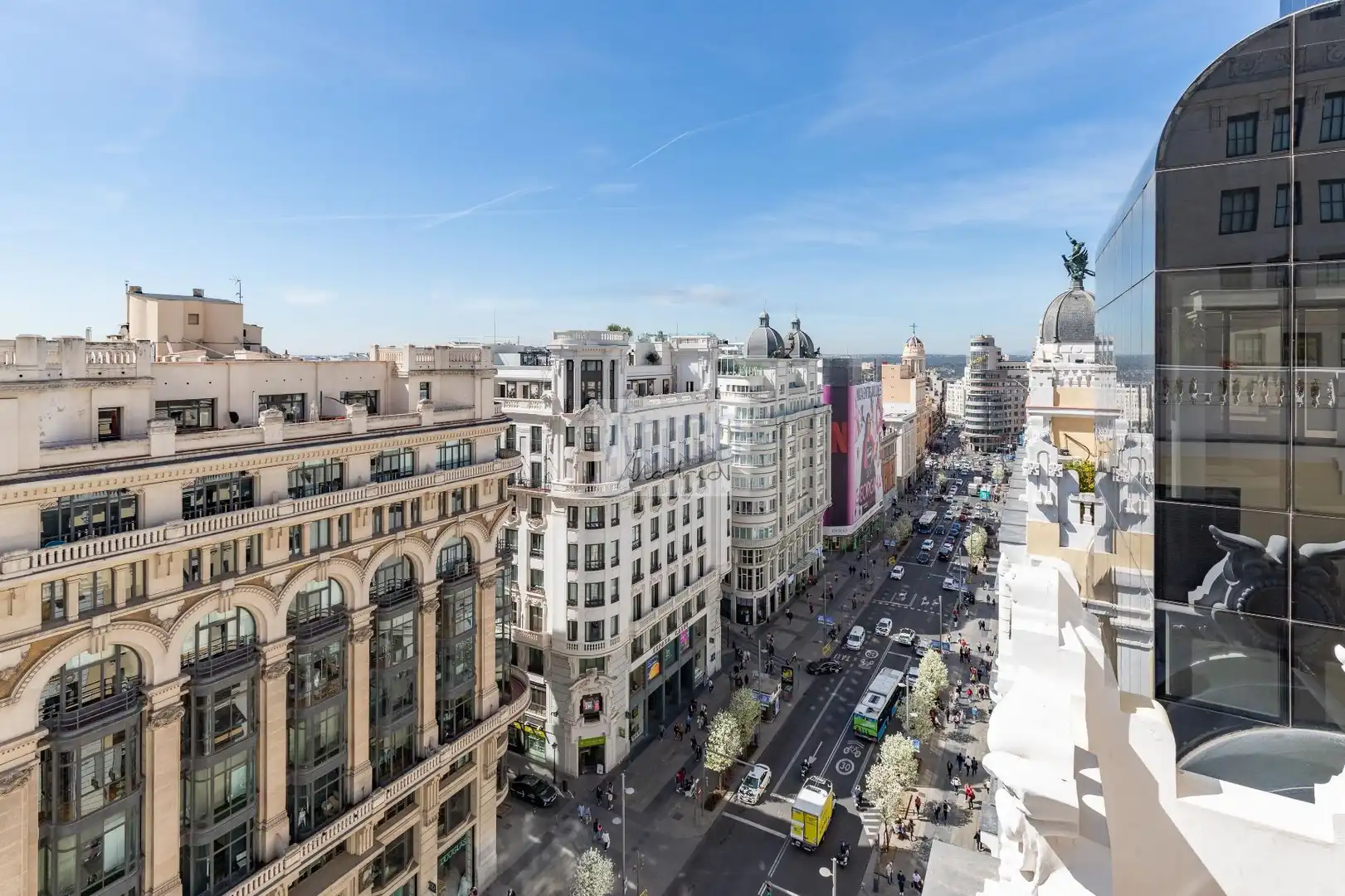 Vista exterior de Àtic de lloguer en Madrid amb Aire condicionat, Calefacció i Terrassa