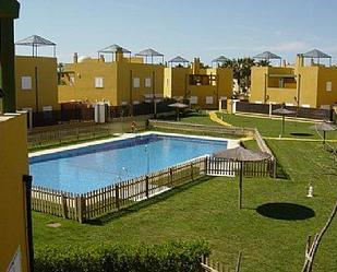 Piscina de Casa adosada de lloguer en Rota amb Aire condicionat, Jardí privat i Terrassa