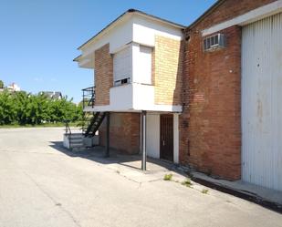 Vista exterior de Nau industrial en venda en Torrelavit