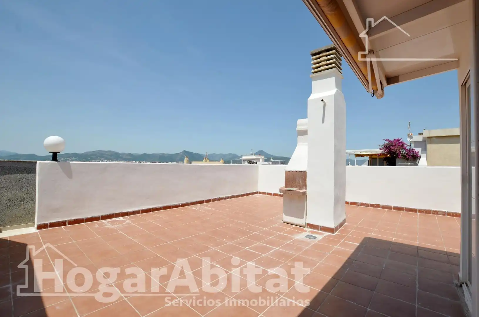 Vista exterior de Àtic en venda en Daimús amb Aire condicionat, Calefacció i Terrassa