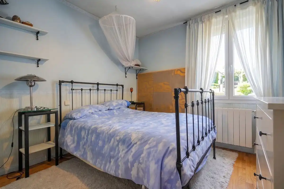 Habitación de Casa adosada en venta en Guadalajara con Aire acondicionado, Calefacción y Terraza