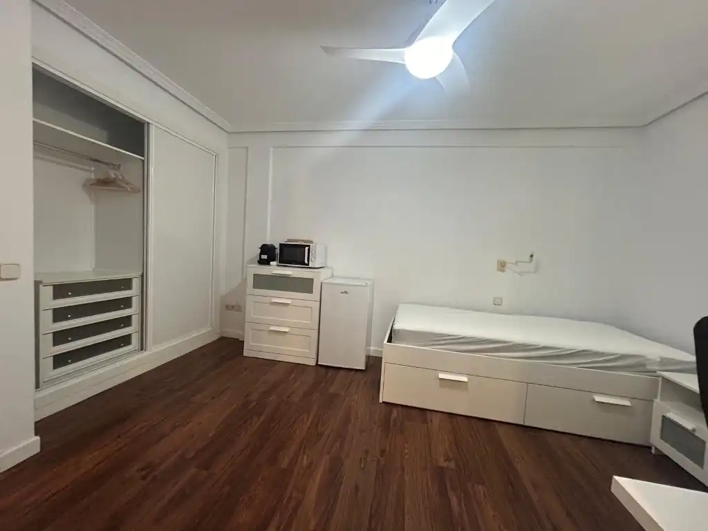 Habitación en Calle Francisco Pizarro, Villanueva de la Cañada ciudad