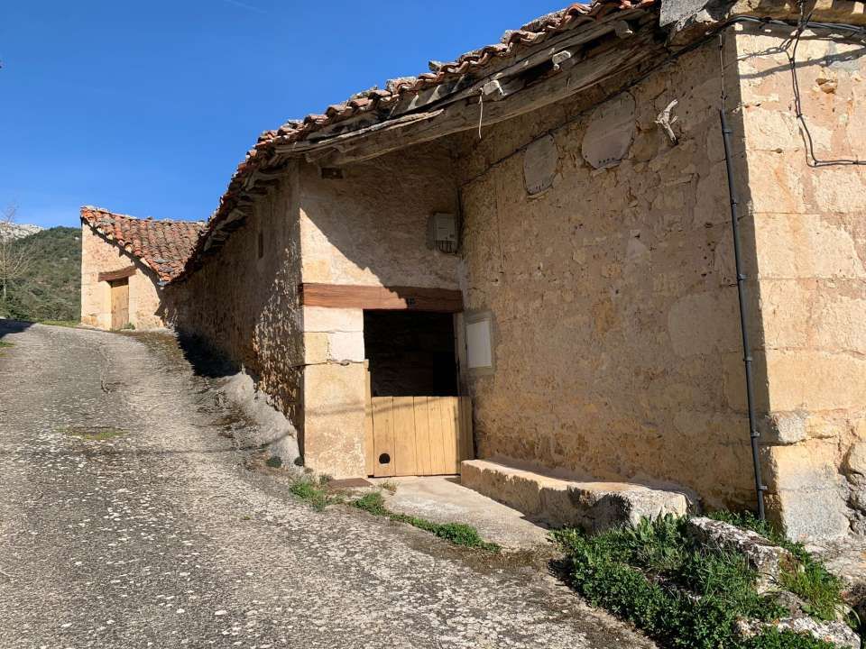 Exterior view of House or chalet for sale in Valle de Manzanedo
