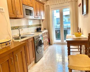 Kitchen of Flat for sale in  Sevilla Capital  with Air Conditioner and Heating