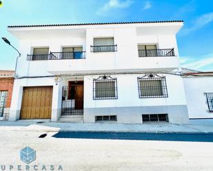 Vista exterior de Casa o xalet en venda en Villanueva de Bogas amb Aire condicionat i Terrassa