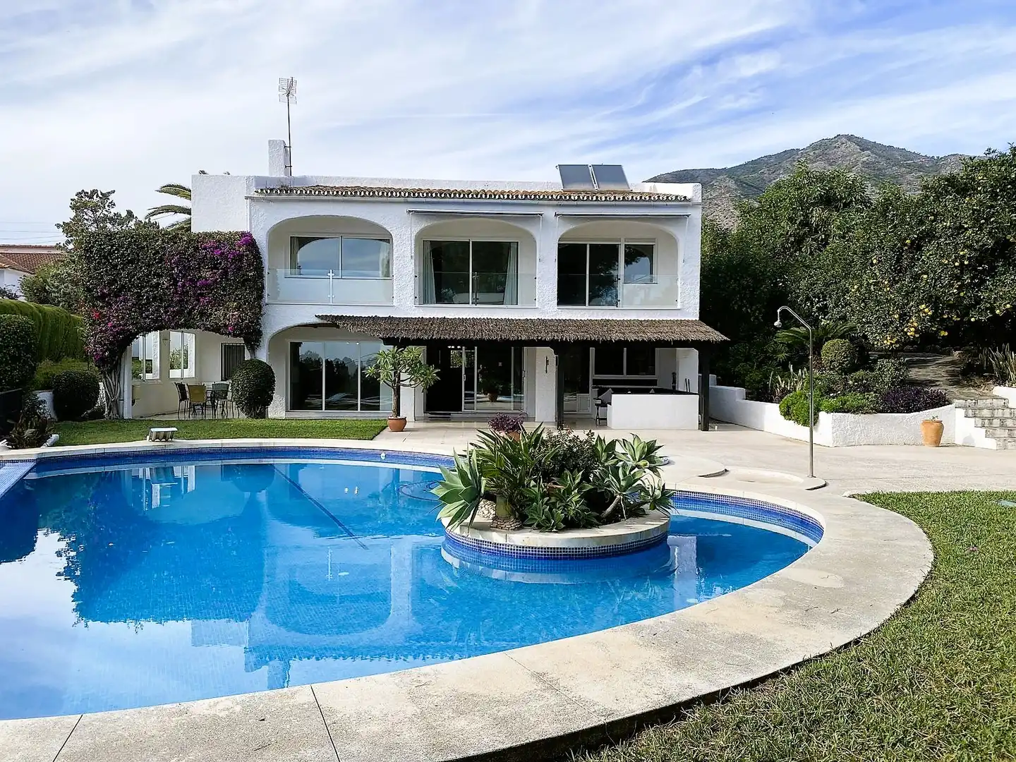 Chalet con piscina en venta en Calle Hernán Cortés 3