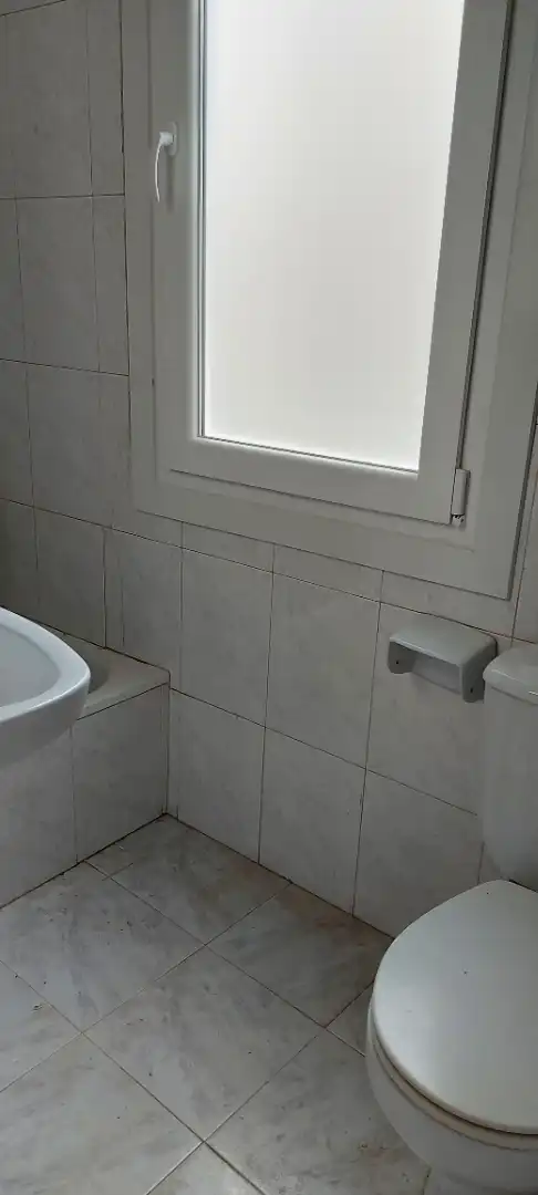 Bany de Apartament en venda en A Coruña Capital  amb Terrassa, Forn i Rentadora