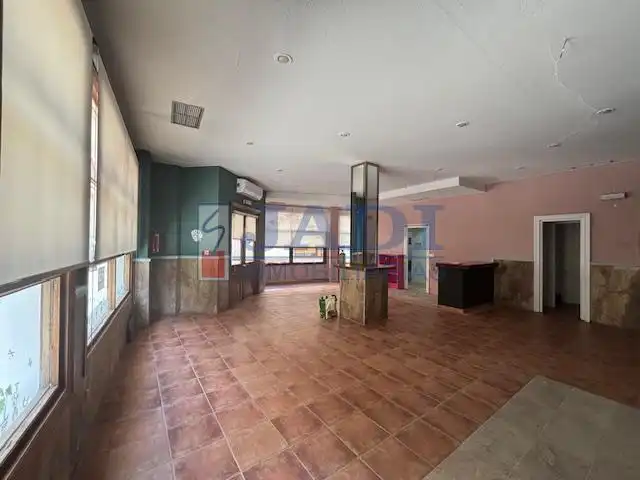 Local comercial en venta en Valdepeñas, imagen 3