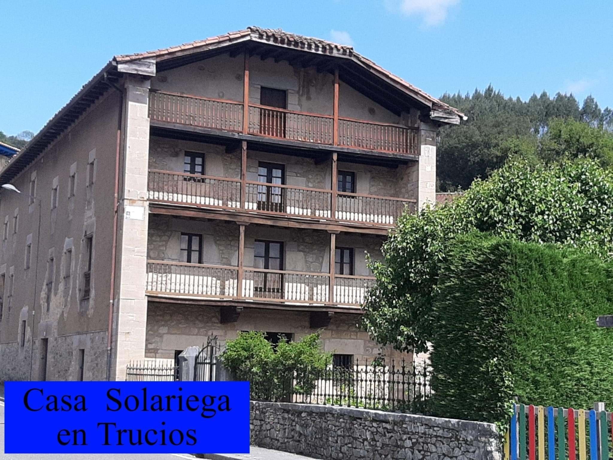 Vista exterior de Casa o xalet en venda en Trucios-Turtzioz amb Traster, Moblat i Balcó