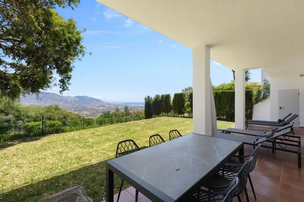 Terraza de Planta baja en venta en Ojén con Aire acondicionado, Jardín privado y Terraza