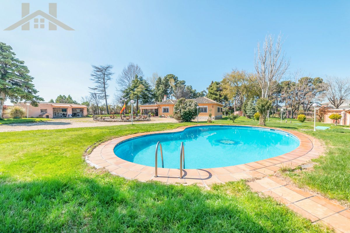 Jardín de Finca rústica en venta en Ciempozuelos con Jardín privado, Trastero y Piscina