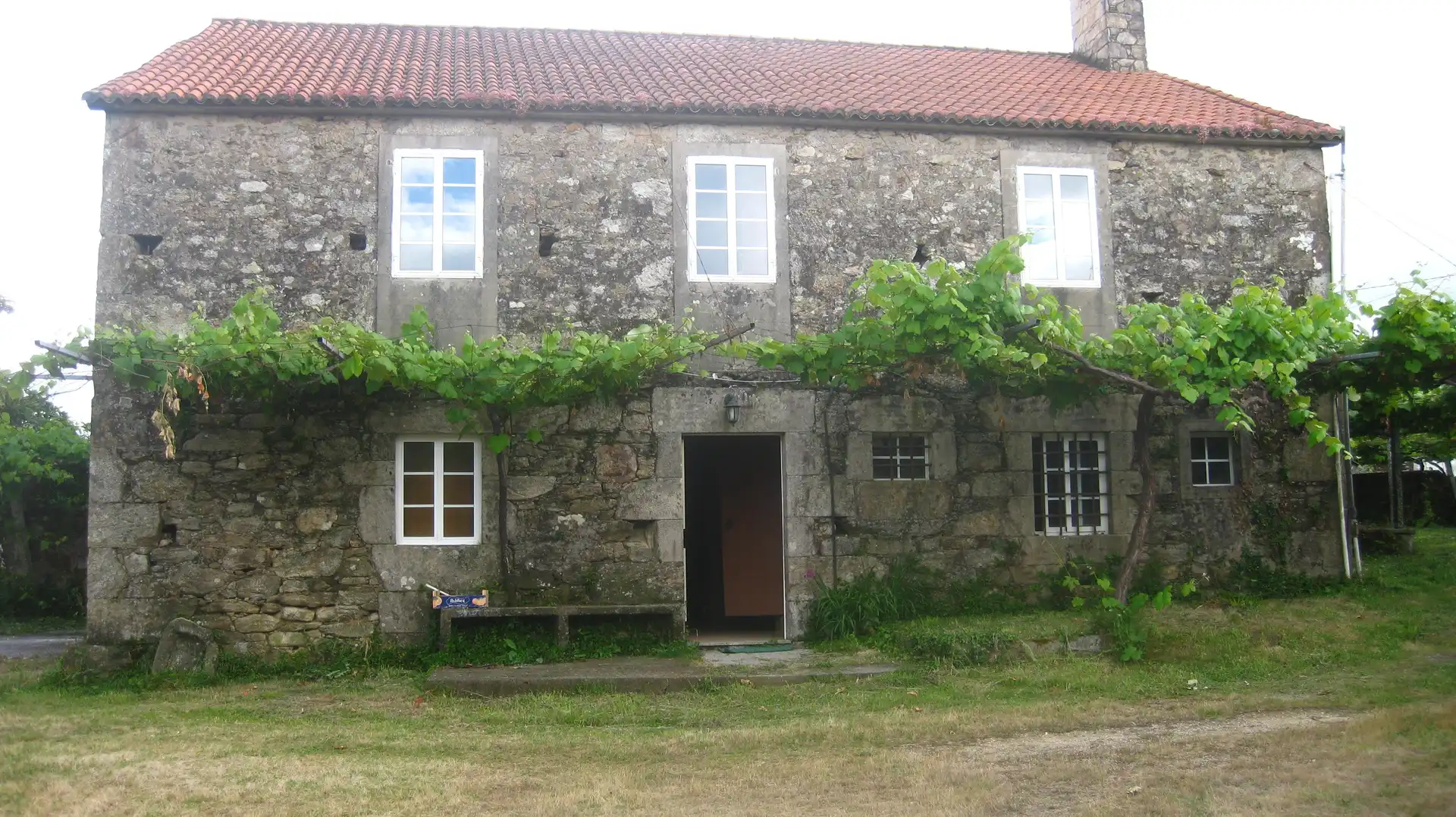 House with garden for sale in Silleda