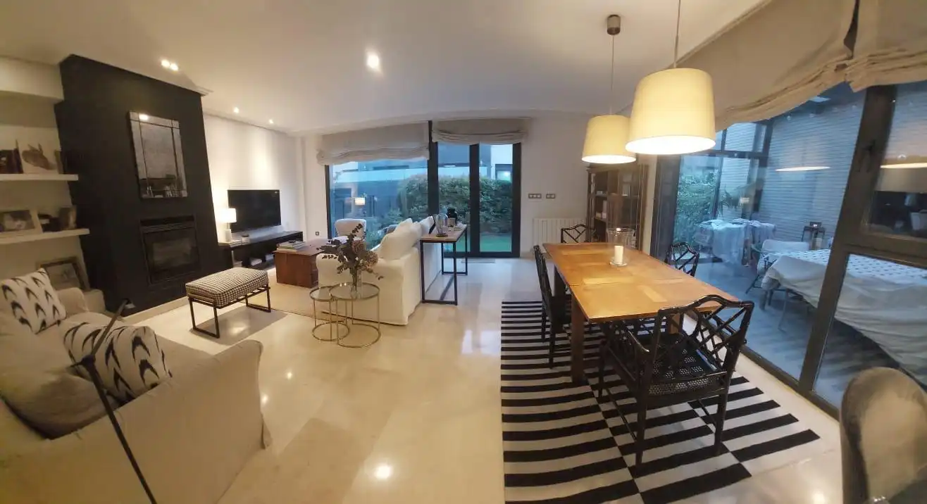 Sala de estar de Casa o chalet en venta en Burgos con Calefacción, Jardín privado y Trastero