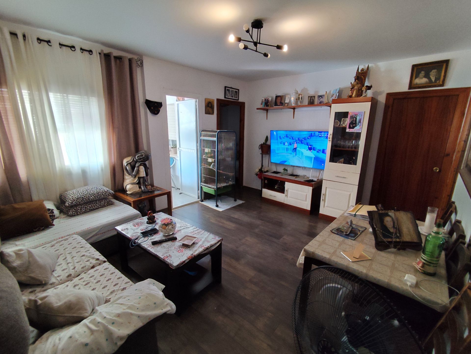Sala d'estar de Pis en venda en Coín amb Terrassa, Moblat i Balcó