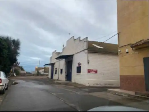 Industrial building for sale in Cr. Estación de los Valles