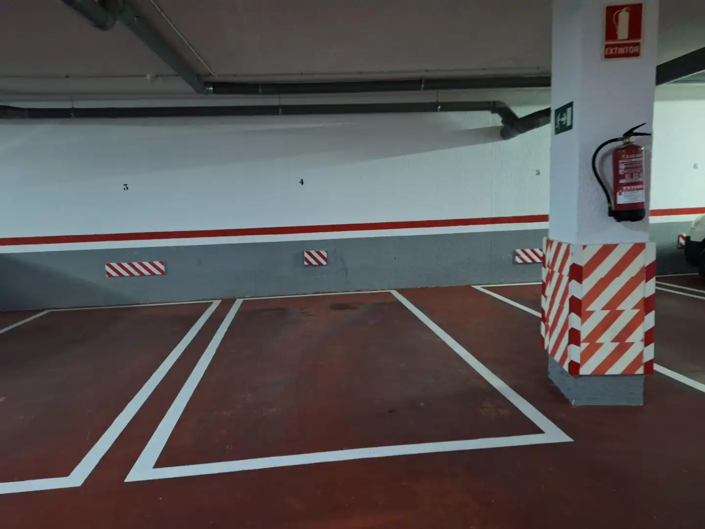 Parkplatz von Wohnungen zum Verkauf in Vinaròs mit Klimaanlage, Abstellraum und Gemeinschaftspool