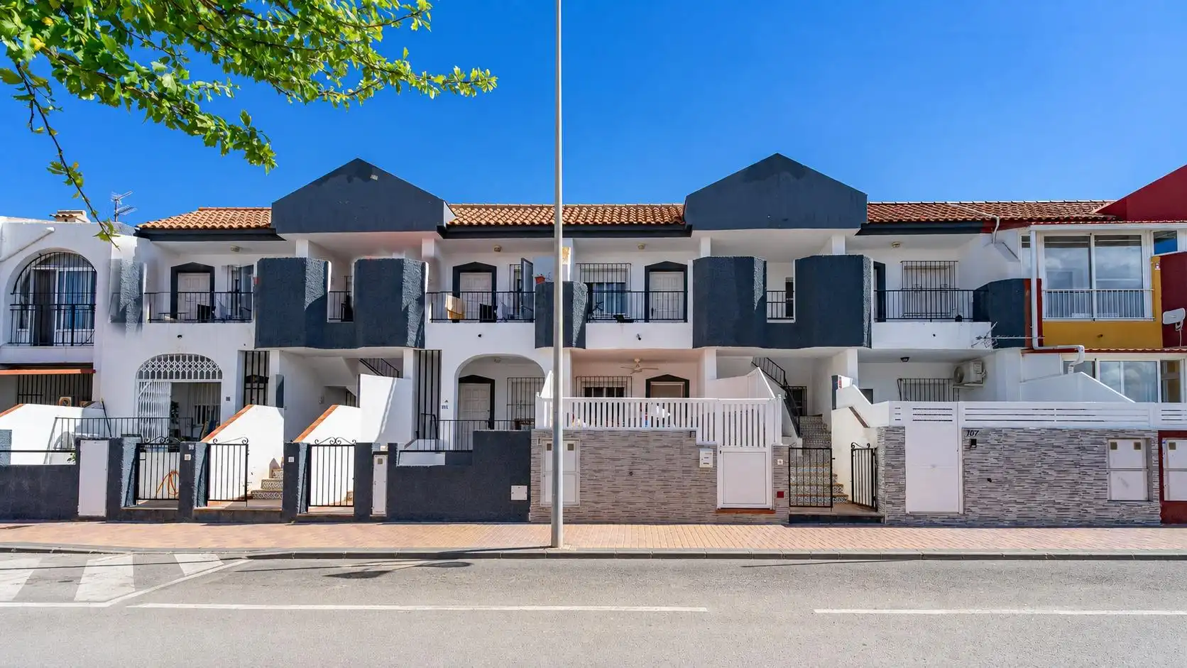 Vista exterior de Casa o xalet en venda en Los Alcázares amb Terrassa i Traster