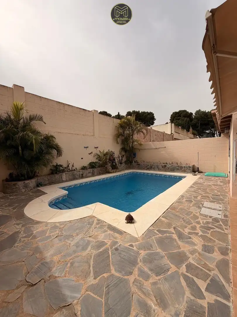 Casa con piscina in vendita a Pizarra