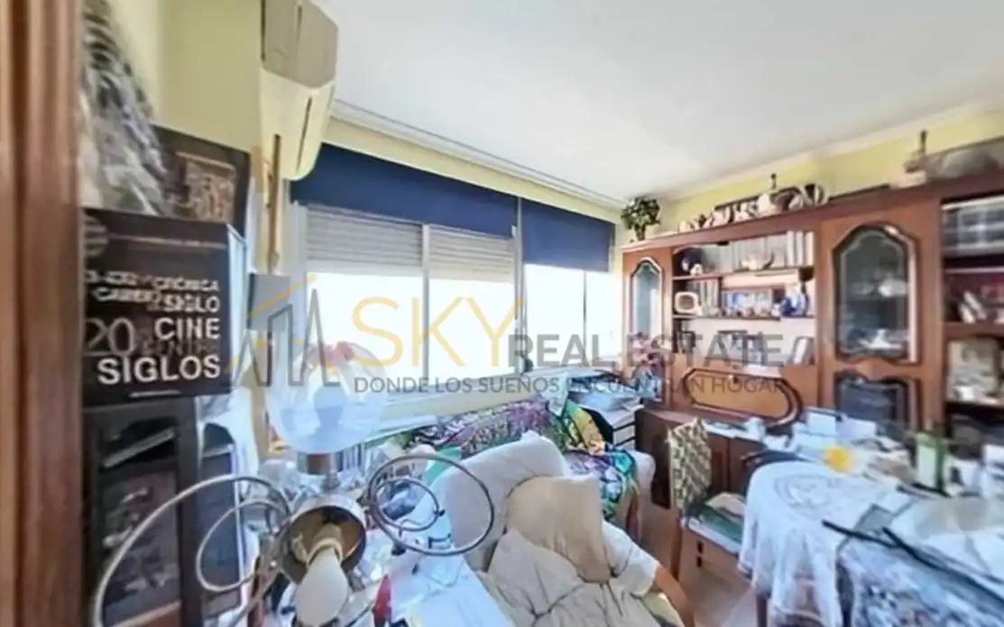 Habitación de Piso en venta en Madrid con Amueblado