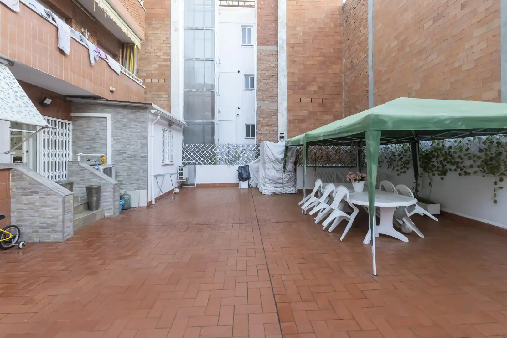 Terrassa de Planta baixa en venda en Santa Coloma de Gramenet amb Terrassa